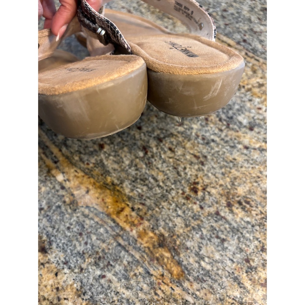 Minnetonka Snake Print Thong Sandals Embellished Comfort Wedge Flip Flops Size 9 - Picture 6 of 6
